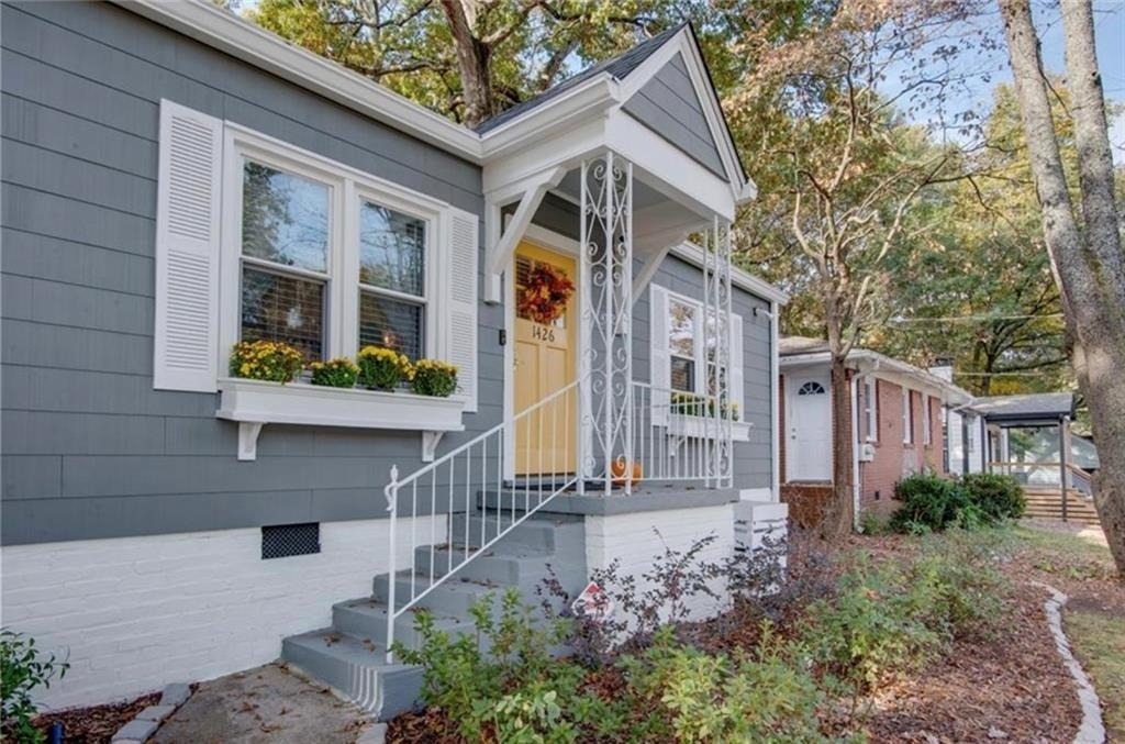1426 Clermont Avenue - Photo 3