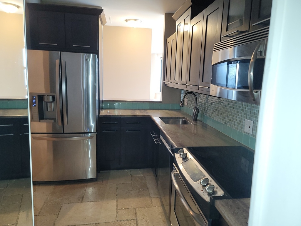 3660 N Lake Shore Drive - Photo 2