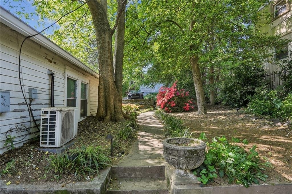 385 10th Street Ne - Photo 13