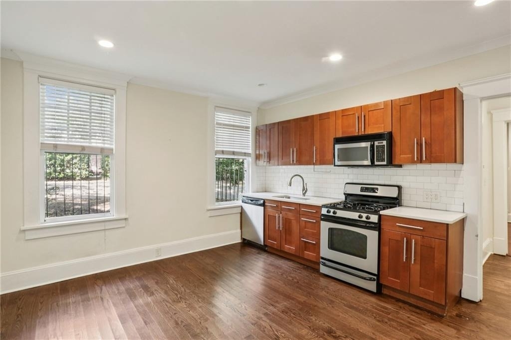 385 10th Street Ne - Photo 7