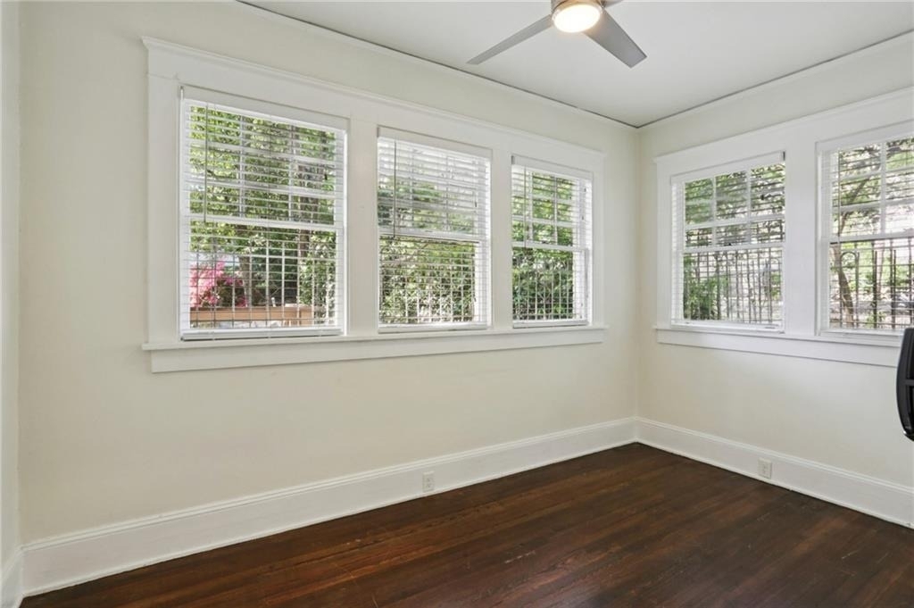 385 10th Street Ne - Photo 9