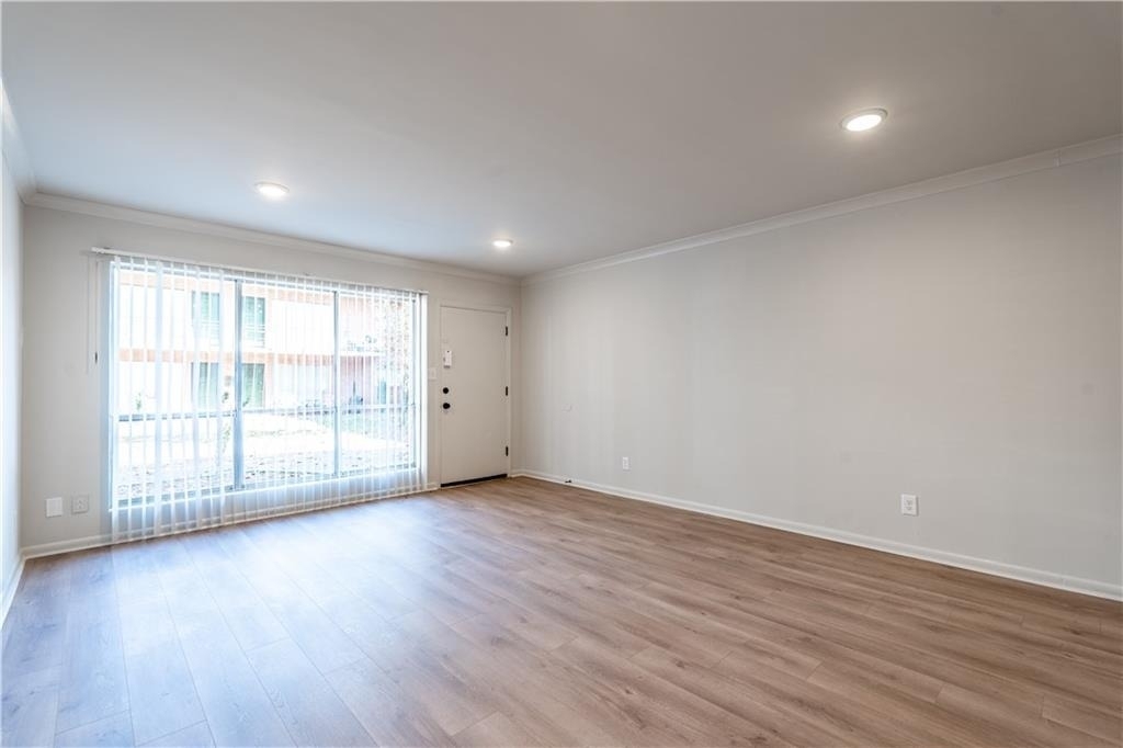 1135 Woodland Avenue Ne - Photo 5