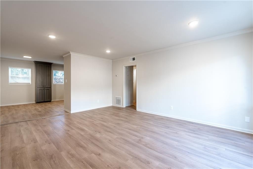 1135 Woodland Avenue Ne - Photo 3