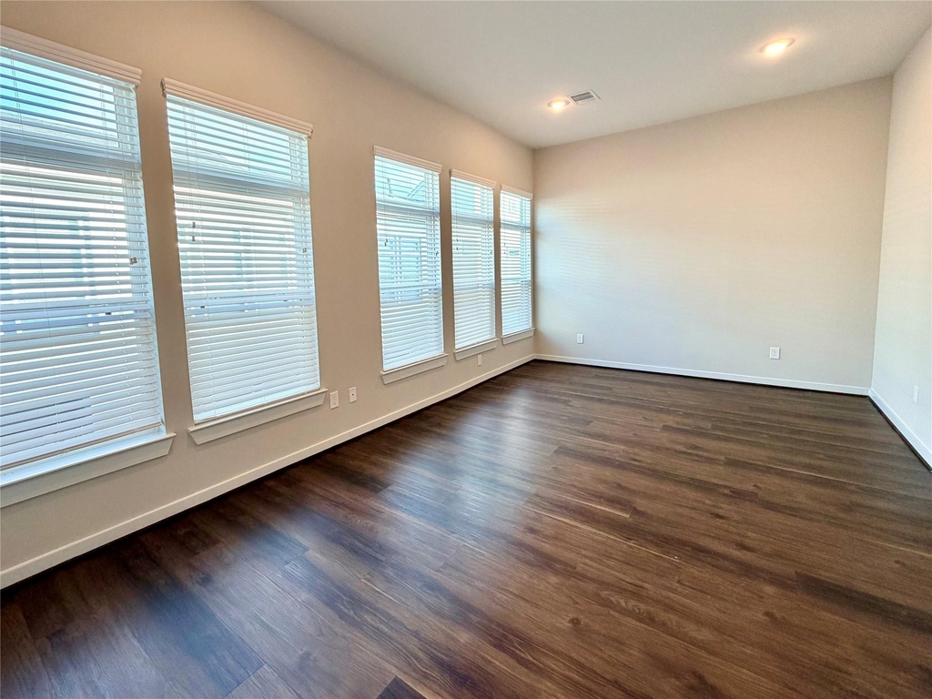 5815 Fairdale Lane - Photo 10