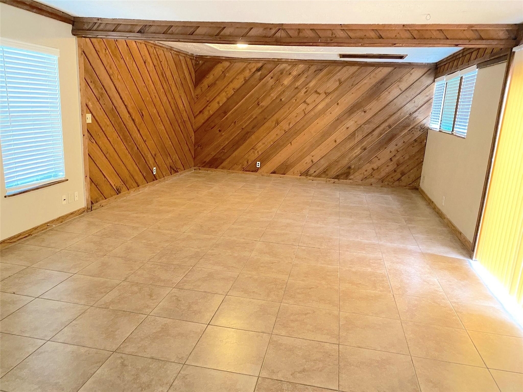 22303 N Fork Drive - Photo 2