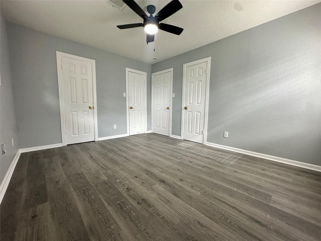 502 Avenue F - Photo 9