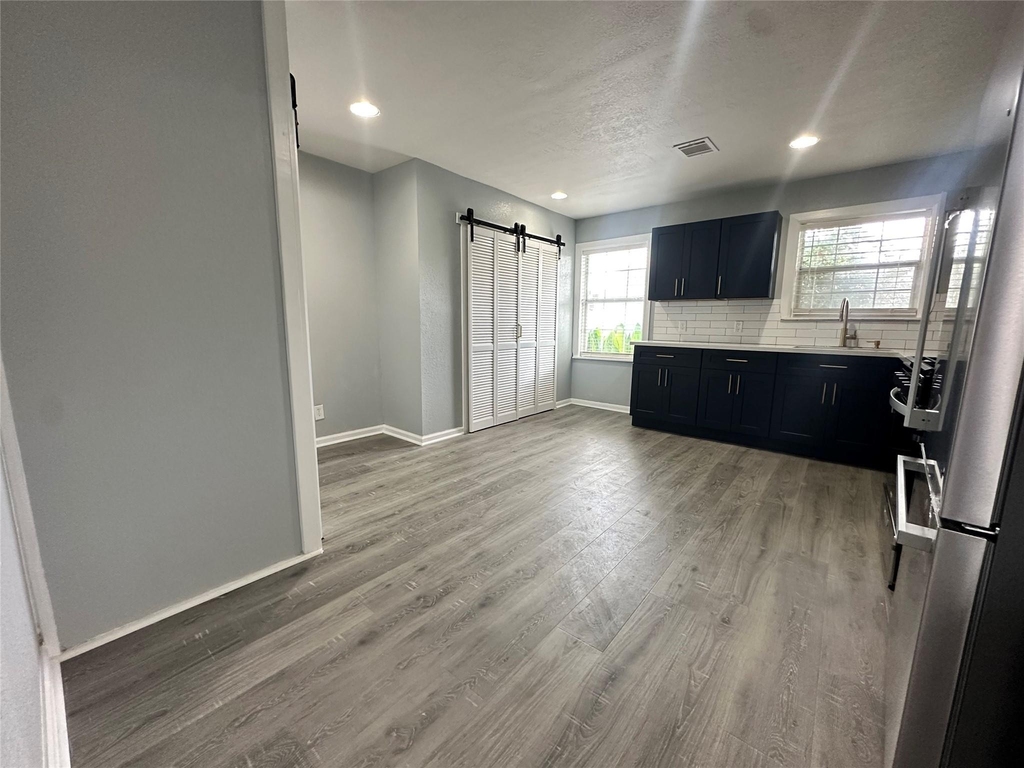 502 Avenue F - Photo 15