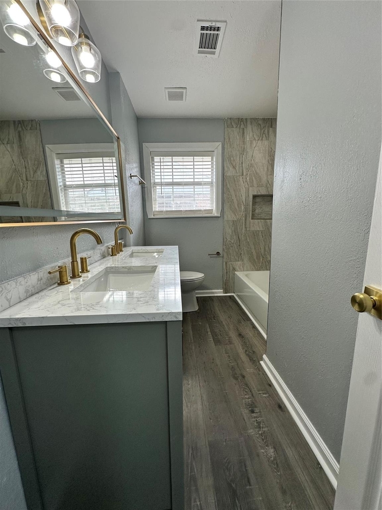 502 Avenue F - Photo 11