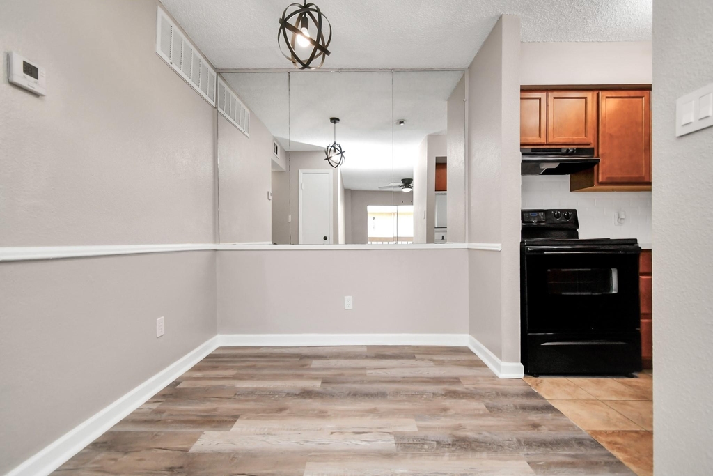1505 Ward Road - Photo 4