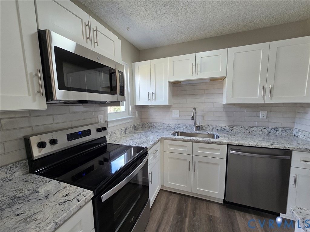 10200 Stroud Lane - Photo 11