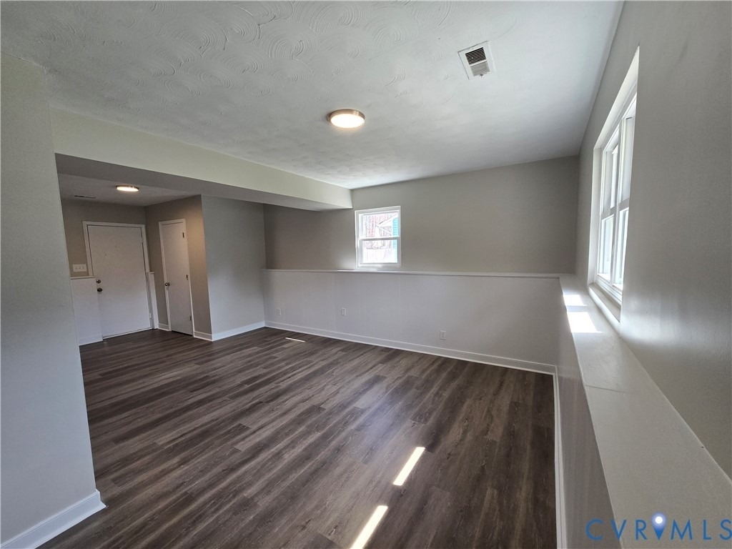 10200 Stroud Lane - Photo 32