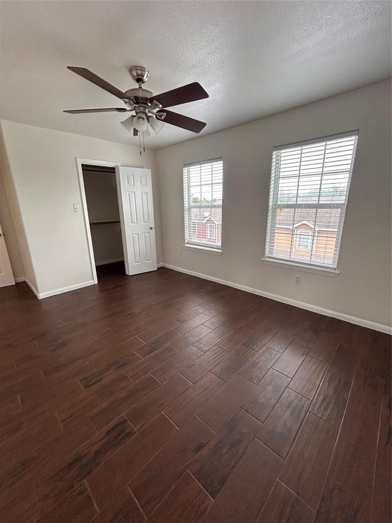 6837 Larkstone Street - Photo 10