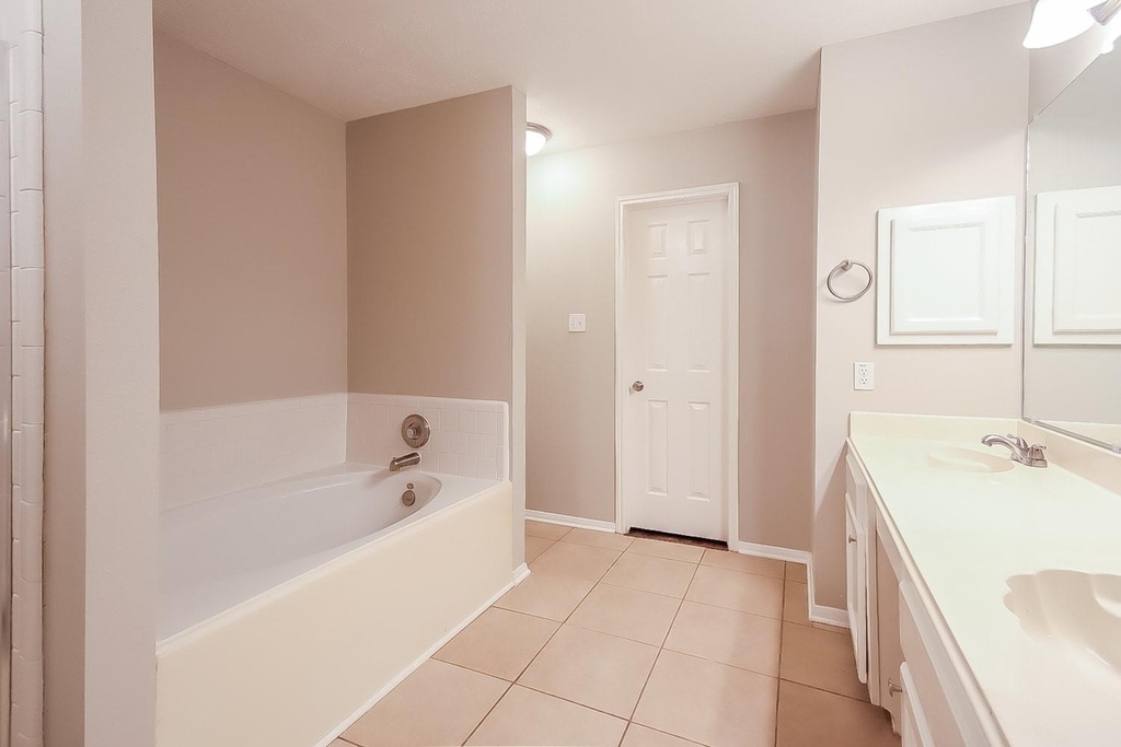 19719 Morning Glory Terrace Court - Photo 11