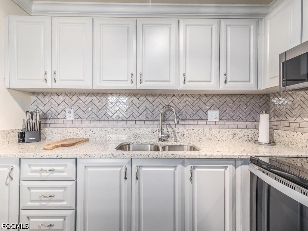 1010 Tropic Terrace - Photo 2