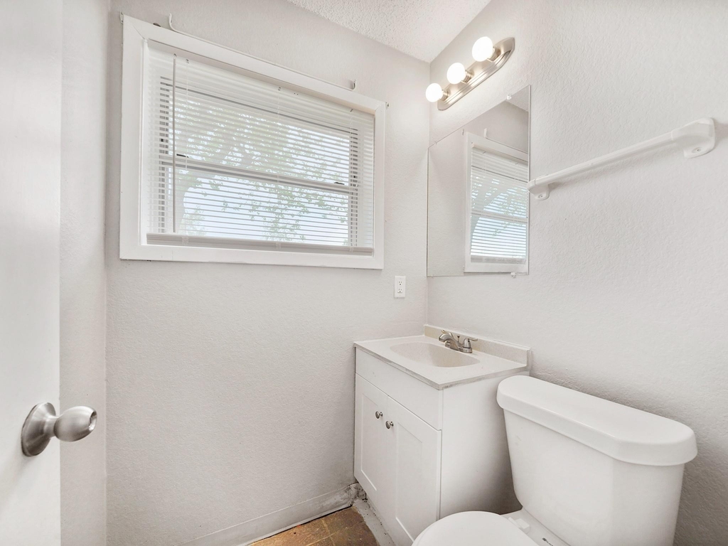 3006 14th Avenue N - Photo 16