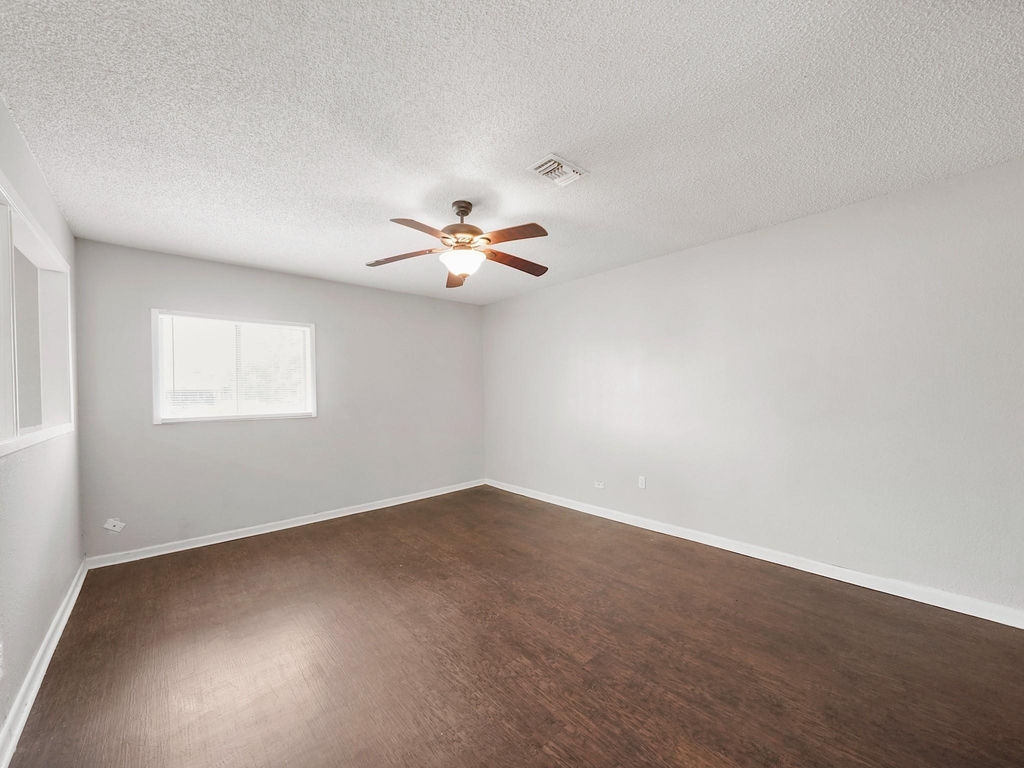 3006 14th Avenue N - Photo 5