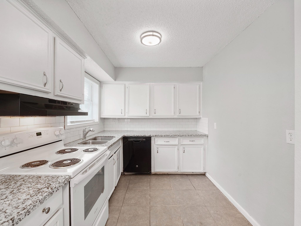 3006 14th Avenue N - Photo 10