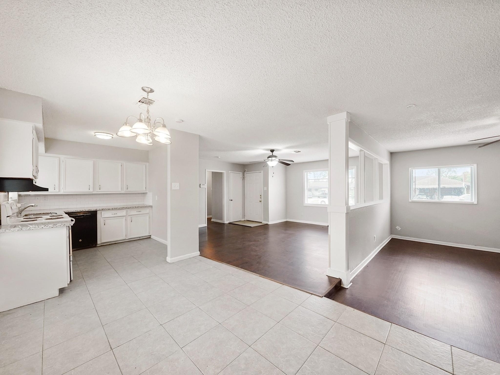 3006 14th Avenue N - Photo 9