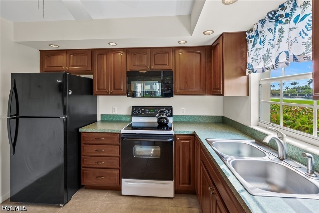 14995 Rivers Edge Court - Photo 6
