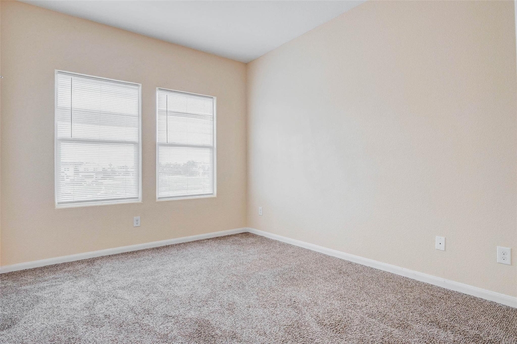 8605 Beviamo Street - Photo 10