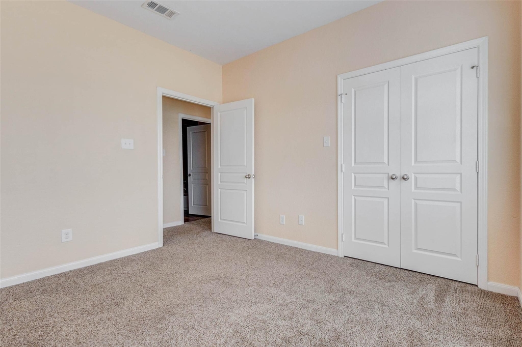 8605 Beviamo Street - Photo 9