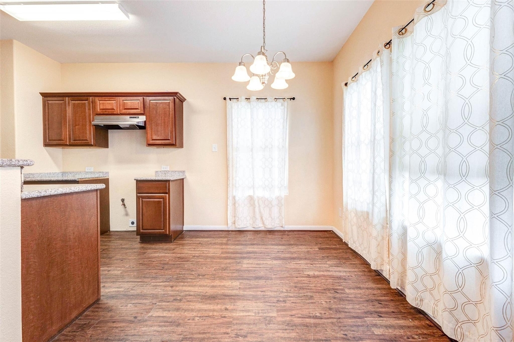 8605 Beviamo Street - Photo 5