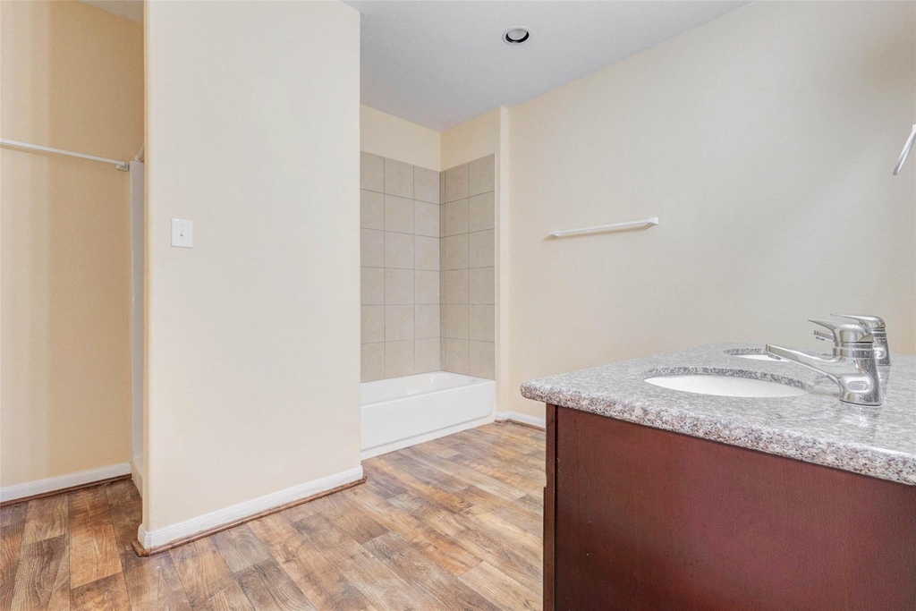 8605 Beviamo Street - Photo 19