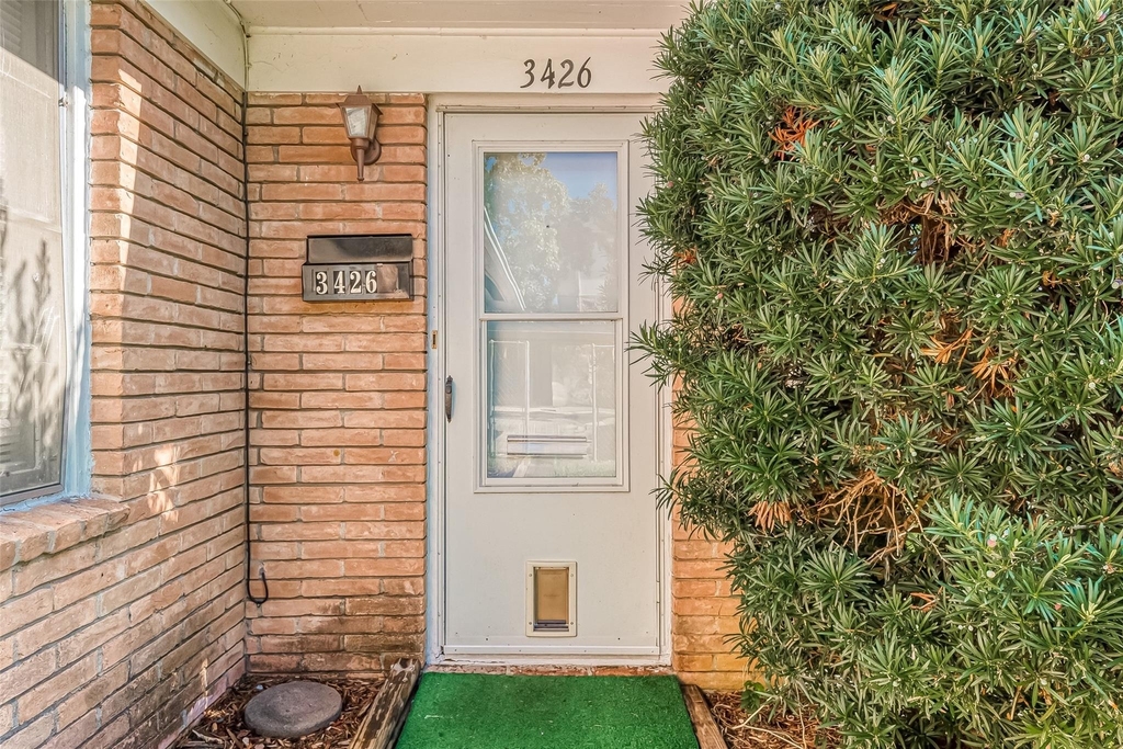 3426 Bradford Street - Photo 3