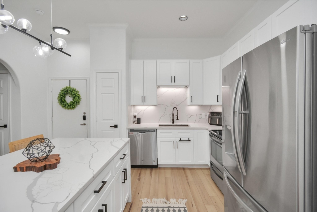 1441 East Street - Photo 4