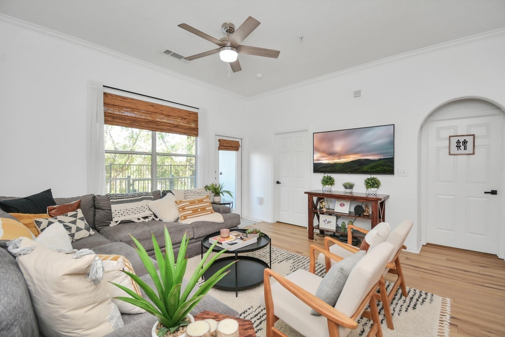 1441 East Street - Photo 8