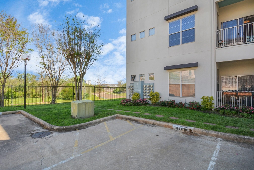 1441 East Street - Photo 25