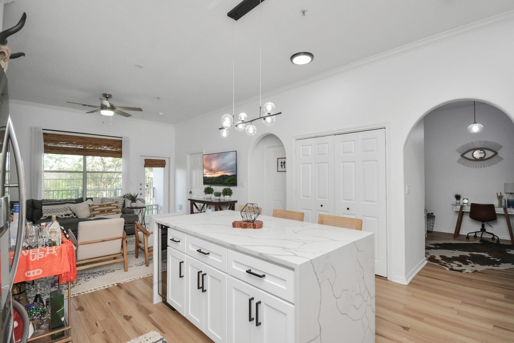 1441 East Street - Photo 2