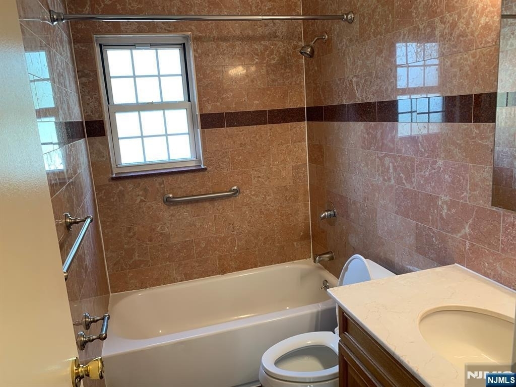 153 Park - Photo 16