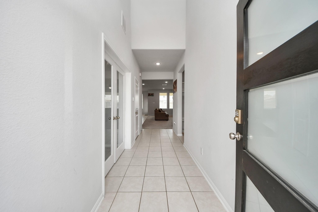 10618 Amador Peak Drive - Photo 4