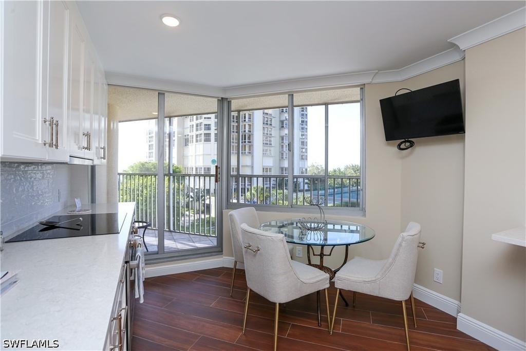 4041 Gulf Shore Boulevard N - Photo 12
