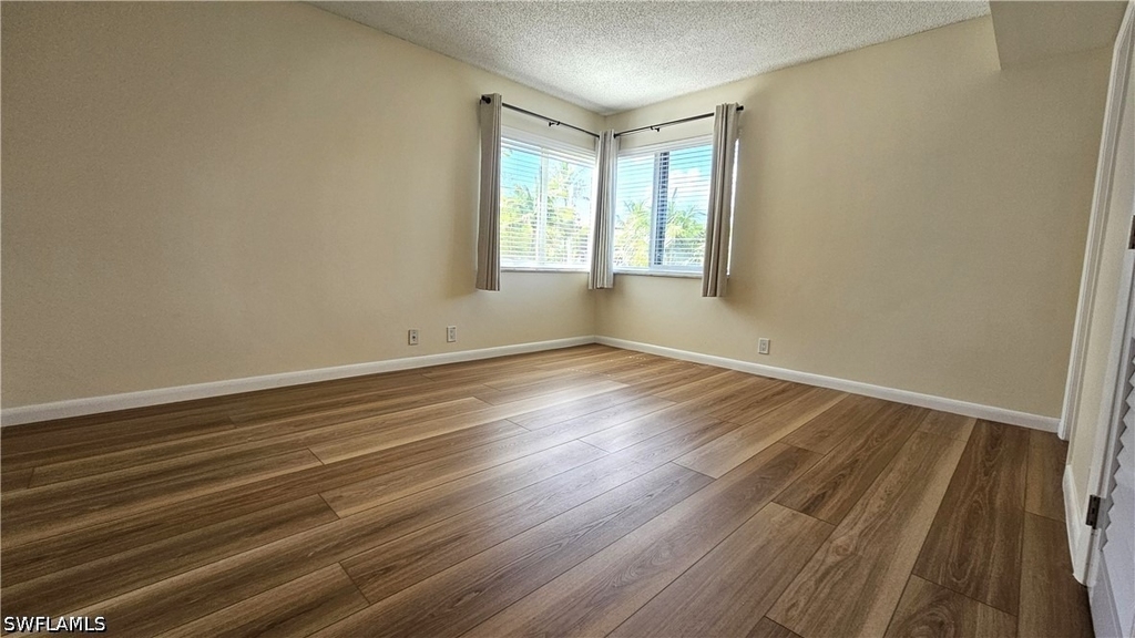 301 6th Avenue S - Photo 26