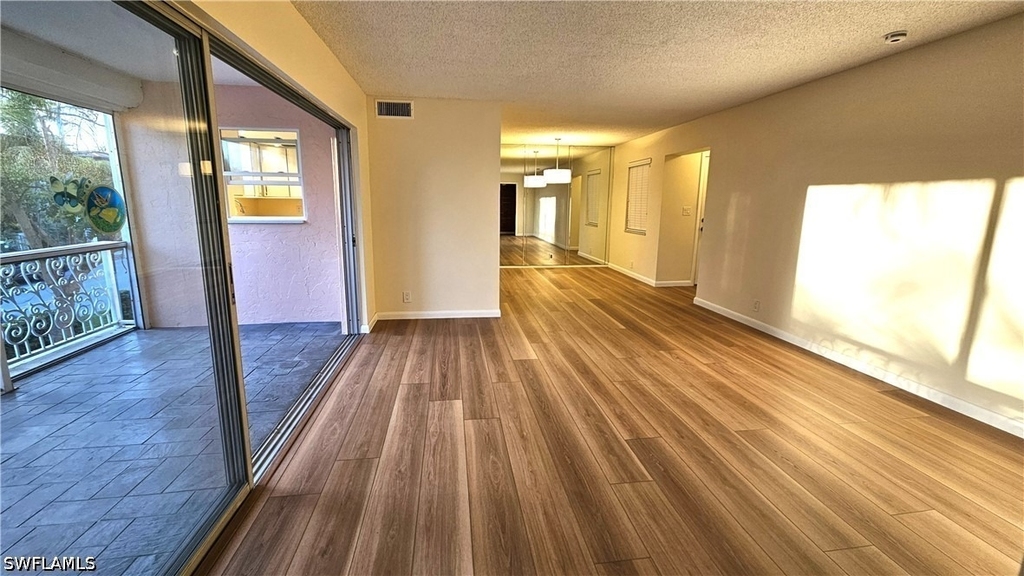 301 6th Avenue S - Photo 0