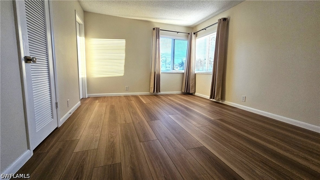 301 6th Avenue S - Photo 18