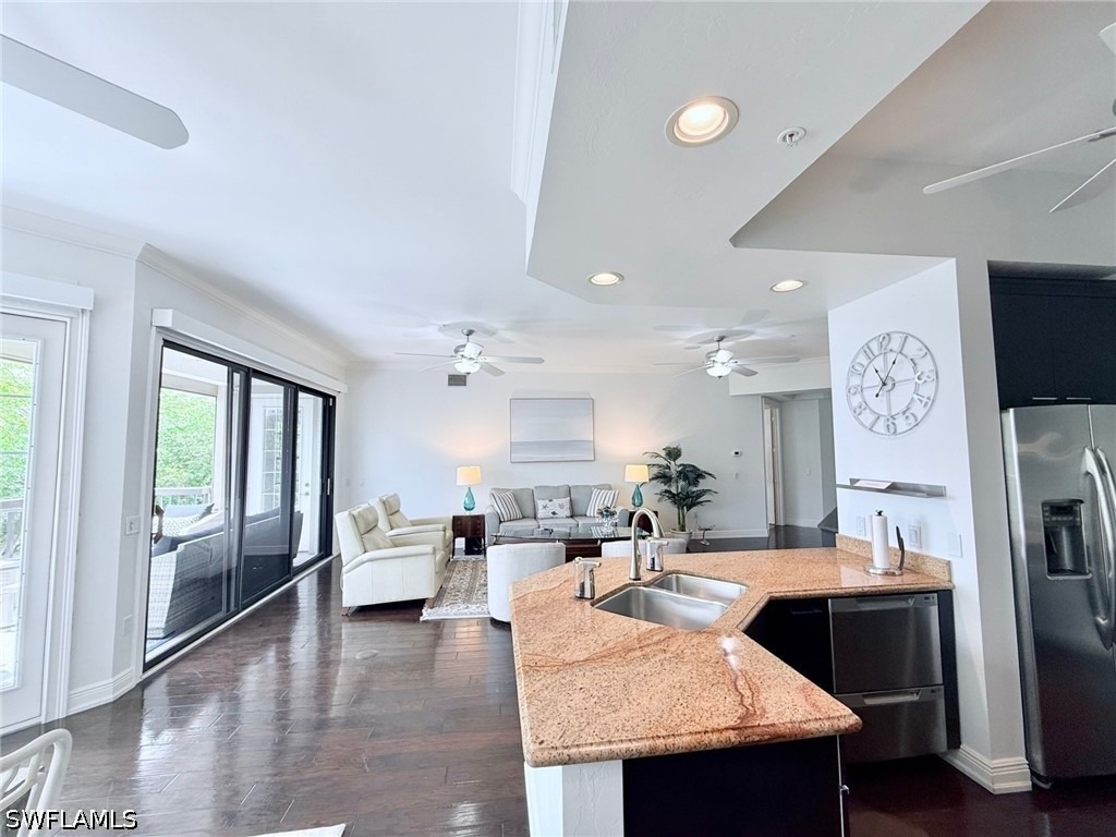 705 10th Street S - Photo 4