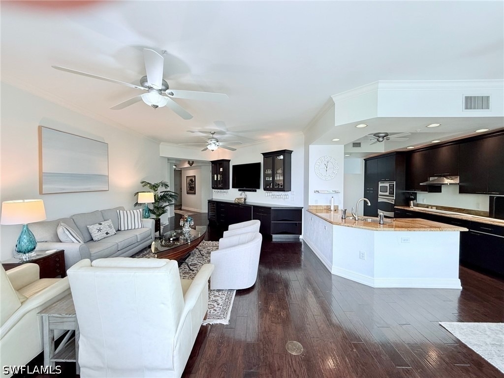705 10th Street S - Photo 3