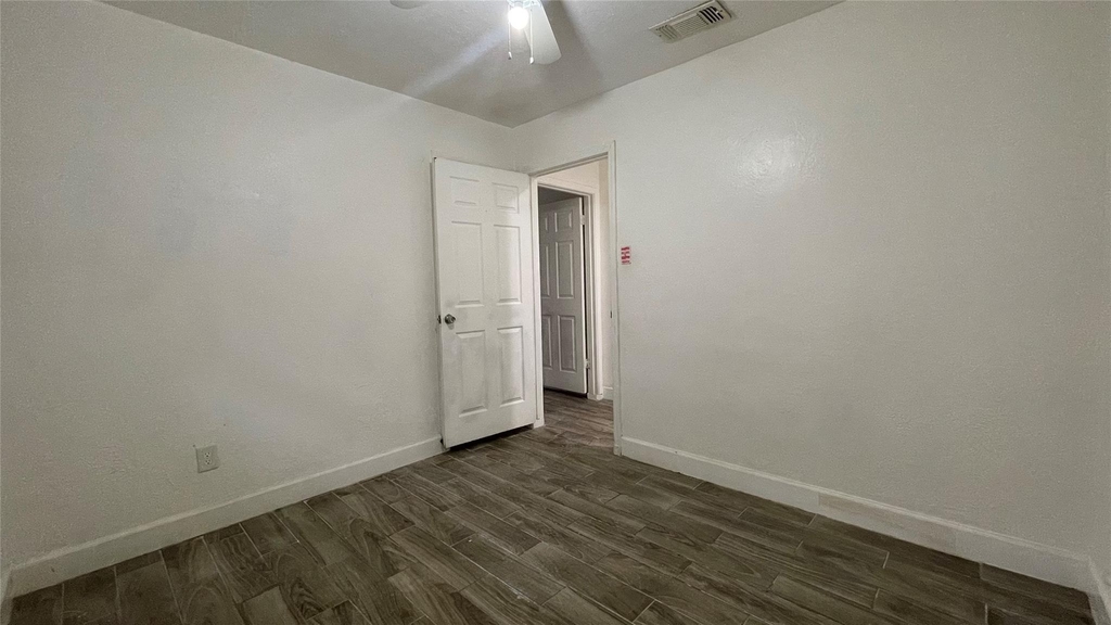 3819 Botany Lane - Photo 2
