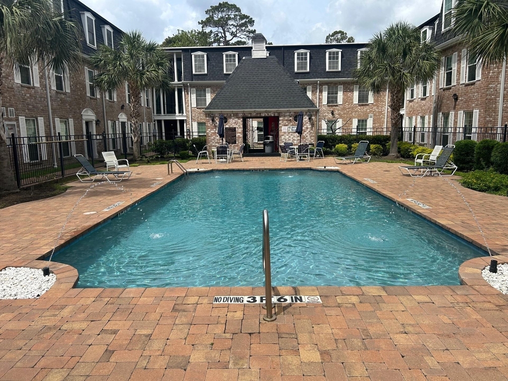 359 N Post Oak Lane - Photo 0