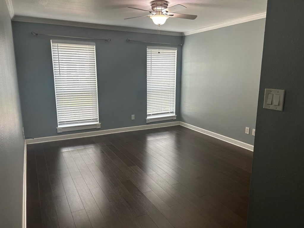 359 N Post Oak Lane - Photo 10