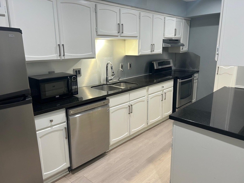 359 N Post Oak Lane - Photo 8