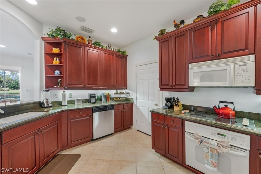 2625 Estrella Court - Photo 4