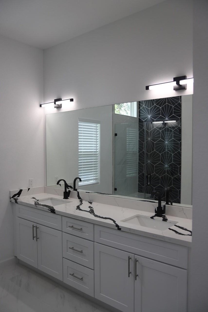 5126 Lyndhurst Drive - Photo 10