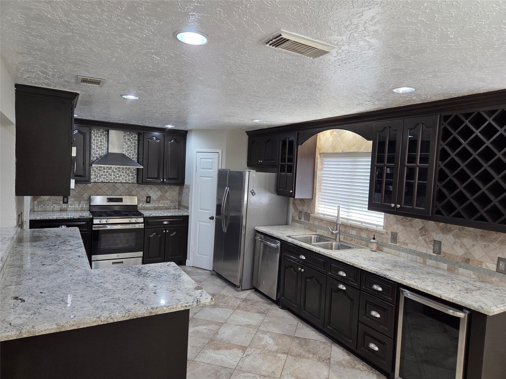 15415 Beechnut Street - Photo 7