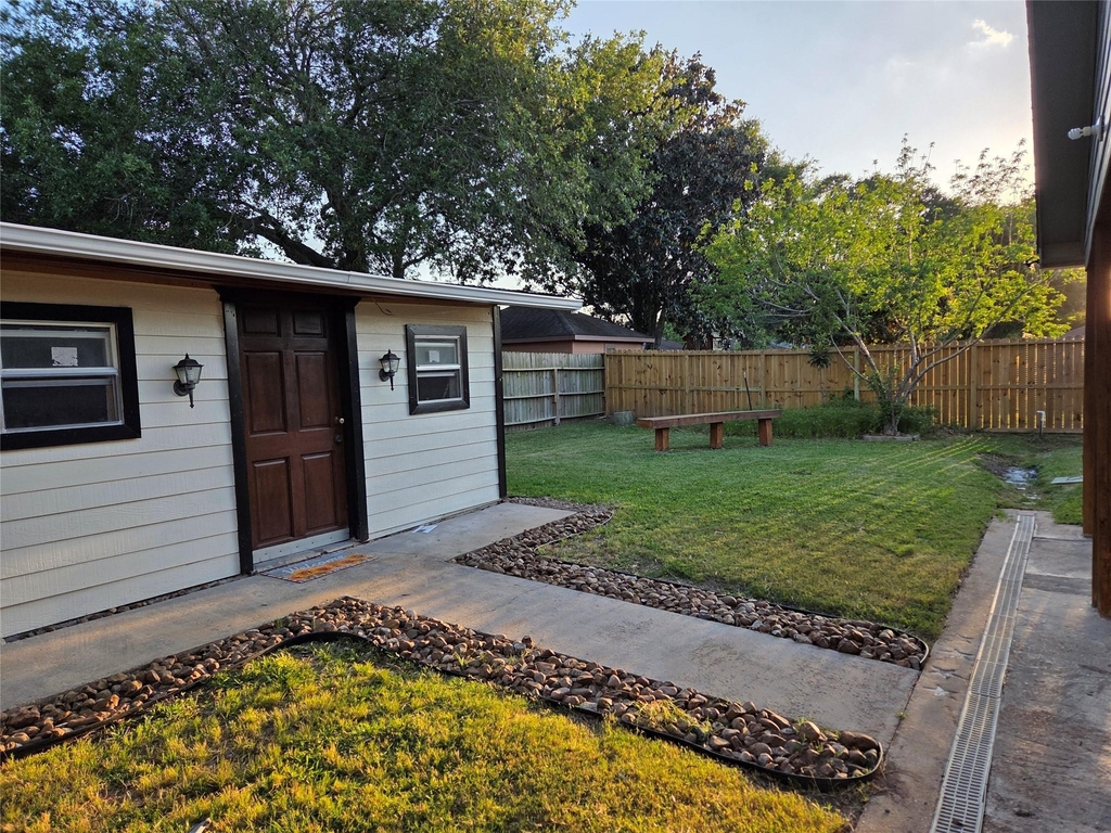 15415 Beechnut Street - Photo 19