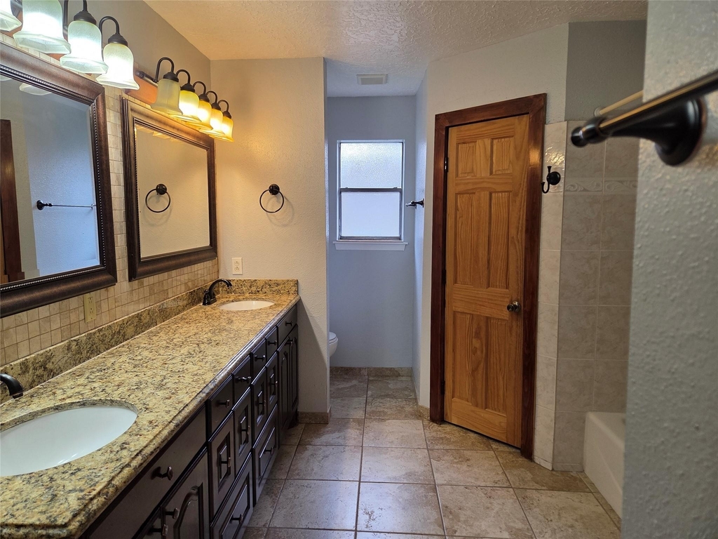15415 Beechnut Street - Photo 16