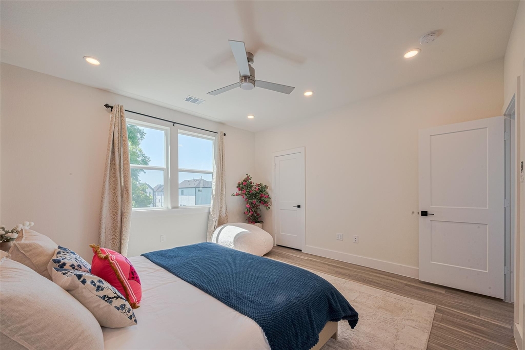 2909 Nagle Street - Photo 28